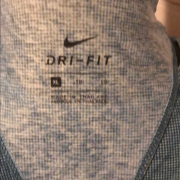 Nike Fitness Tank - Picture 3 of 3